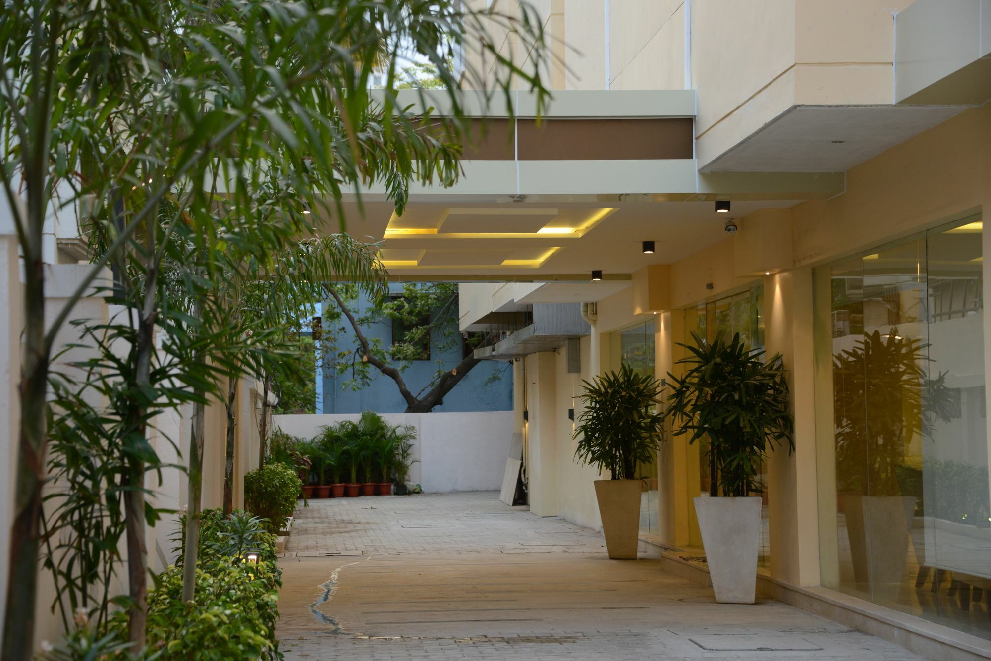 Blu Iris Hotel Chennai Exterior foto